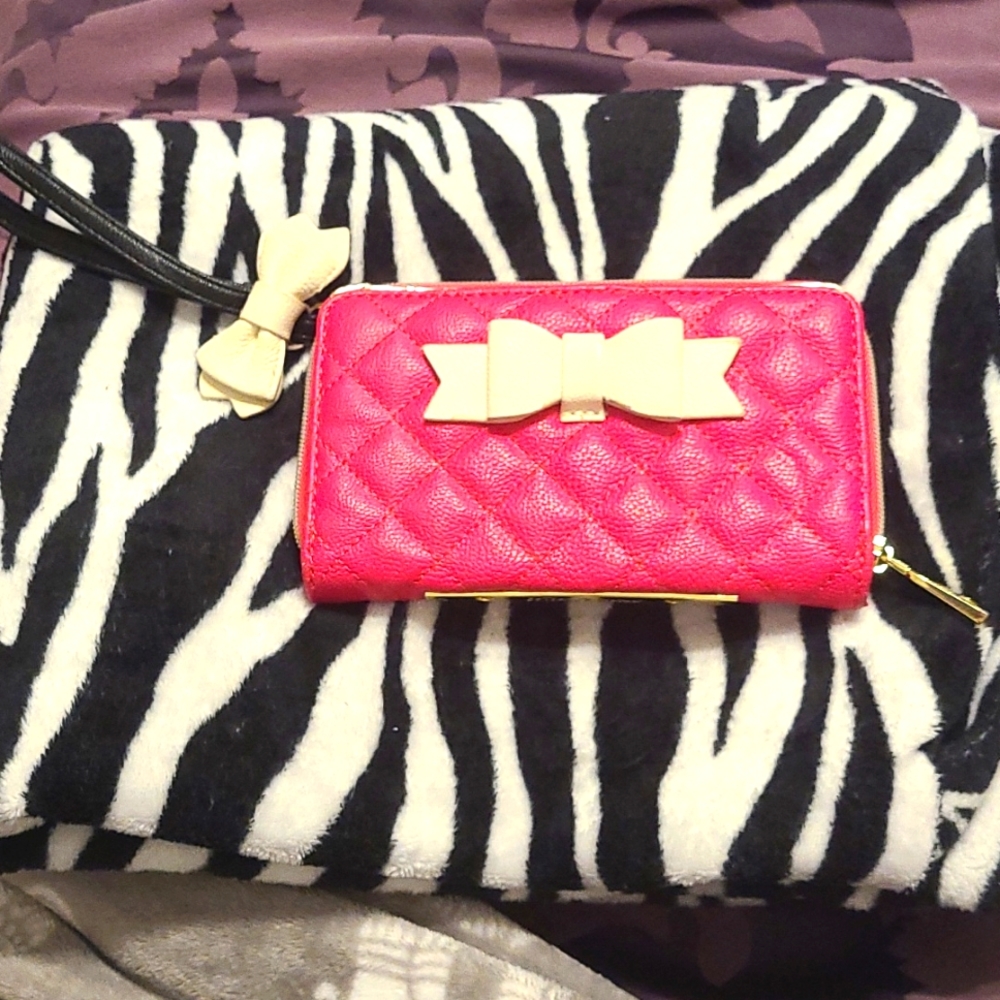 Betsey Johnson wallet/wristlet